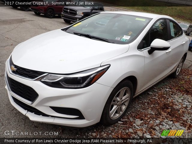2017 Chevrolet Cruze LT in Summit White