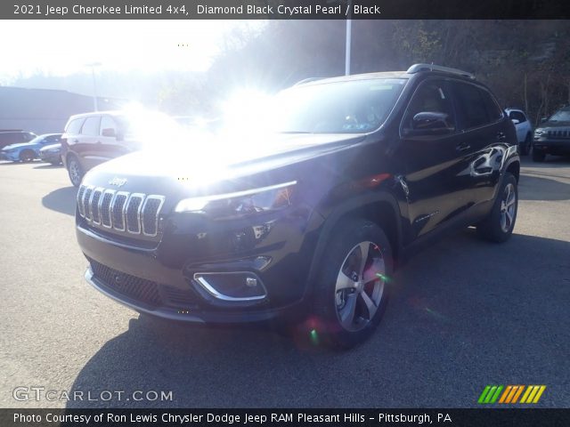 2021 Jeep Cherokee Limited 4x4 in Diamond Black Crystal Pearl