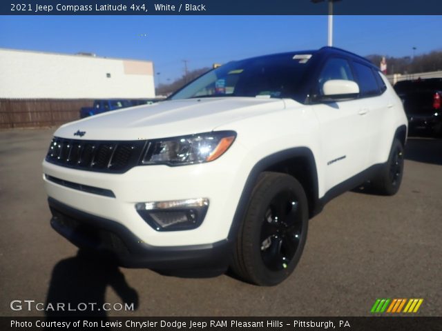2021 Jeep Compass Latitude 4x4 in White