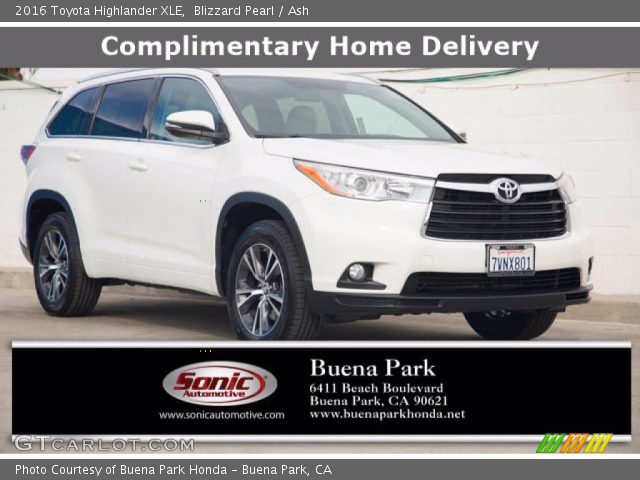 2016 Toyota Highlander XLE in Blizzard Pearl
