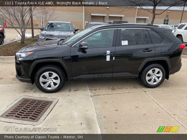 2021 Toyota RAV4 XLE AWD in Midnight Black Metallic