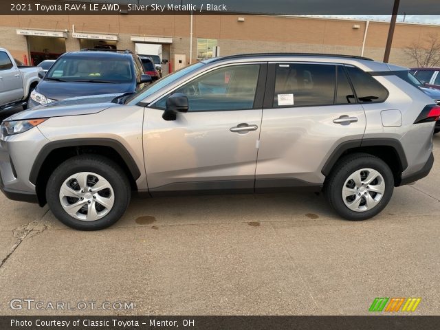 2021 Toyota RAV4 LE AWD in Silver Sky Metallic