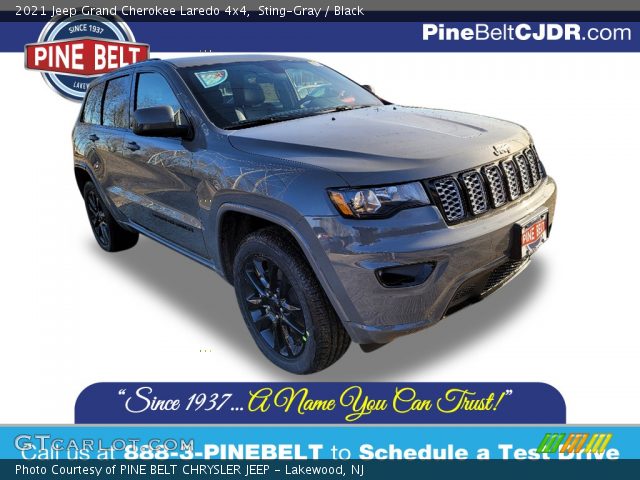 2021 Jeep Grand Cherokee Laredo 4x4 in Sting-Gray