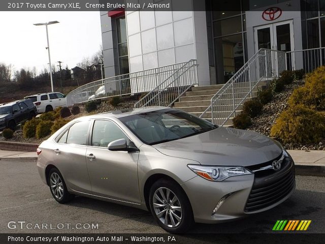 2017 Toyota Camry XLE in Creme Brulee Mica