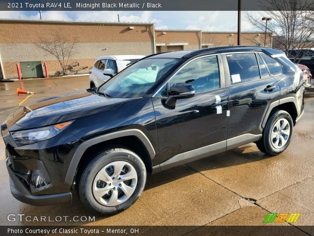 2021 Toyota RAV4 LE in Midnight Black Metallic