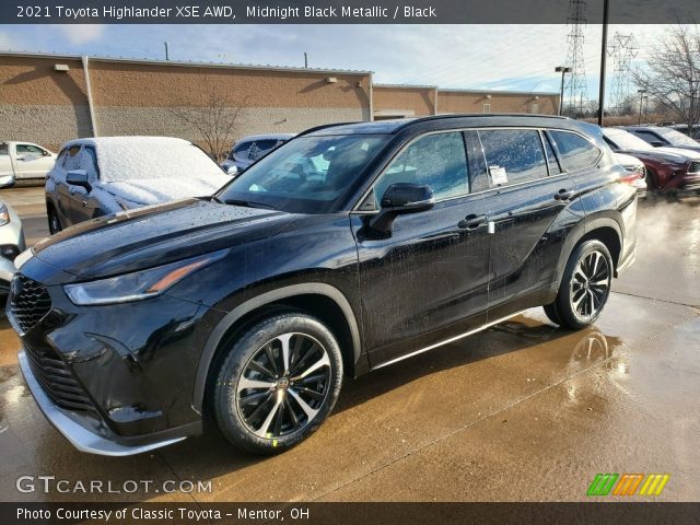 2021 Toyota Highlander XSE AWD in Midnight Black Metallic