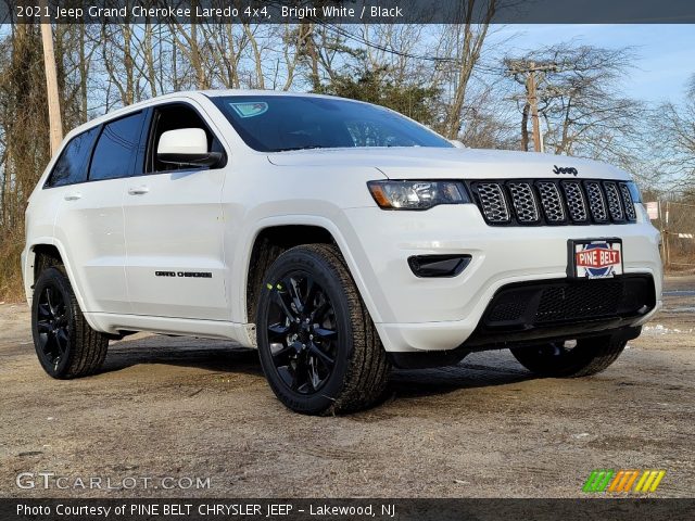 2021 Jeep Grand Cherokee Laredo 4x4 in Bright White