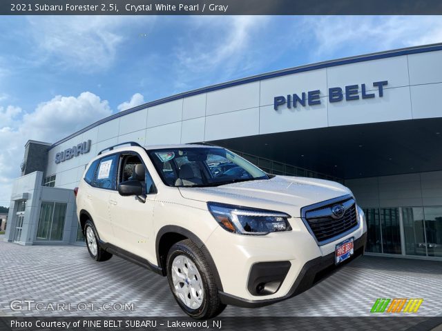 2021 Subaru Forester 2.5i in Crystal White Pearl