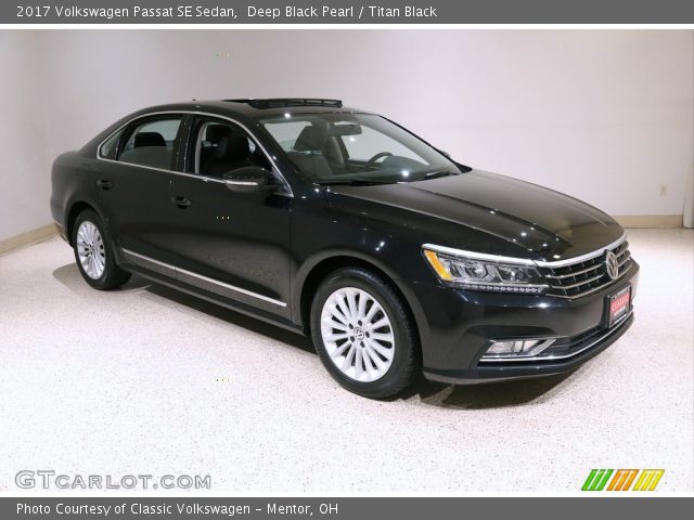 2017 Volkswagen Passat SE Sedan in Deep Black Pearl