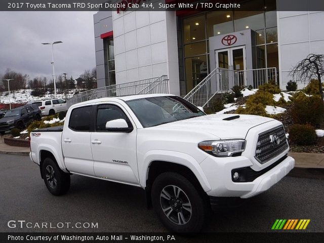 2017 Toyota Tacoma TRD Sport Double Cab 4x4 in Super White