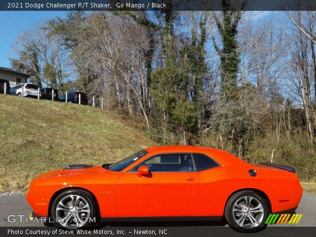 2021 Dodge Challenger R/T Shaker in Go Mango