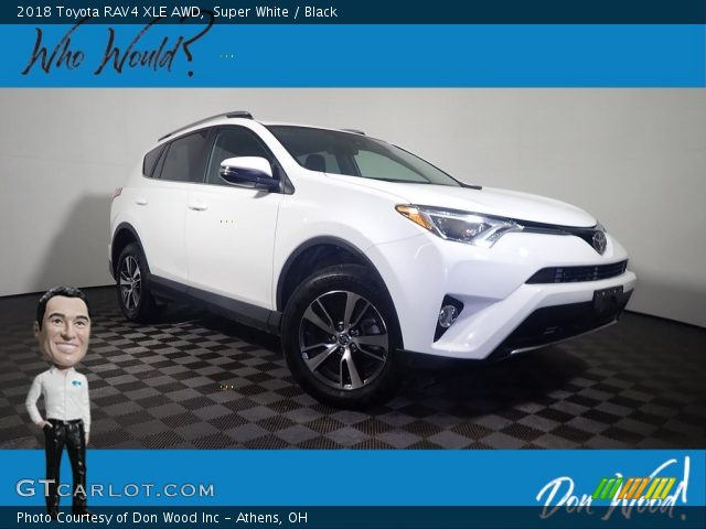 2018 Toyota RAV4 XLE AWD in Super White