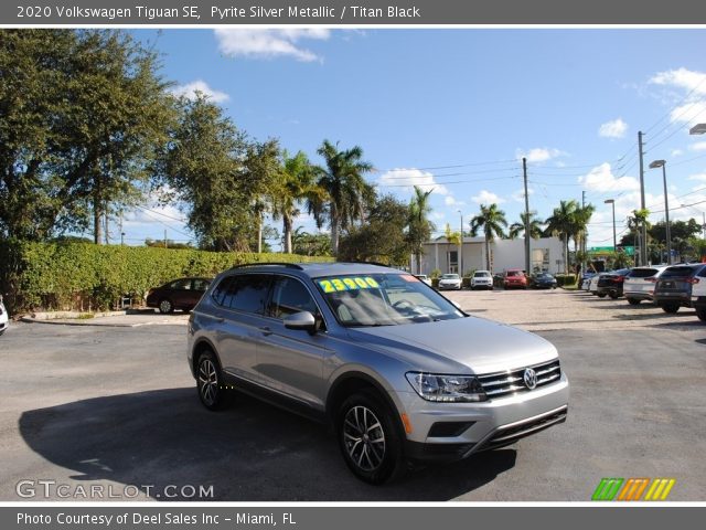 2020 Volkswagen Tiguan SE in Pyrite Silver Metallic