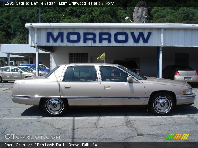 1995 Cadillac DeVille Sedan in Light Driftwood Metallic
