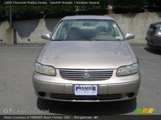 1999 Chevrolet Malibu Sedan in Sandrift Metallic