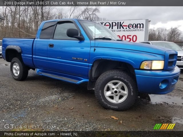 2001 Dodge Ram 1500 ST Club Cab 4x4 in Intense Blue Pearl