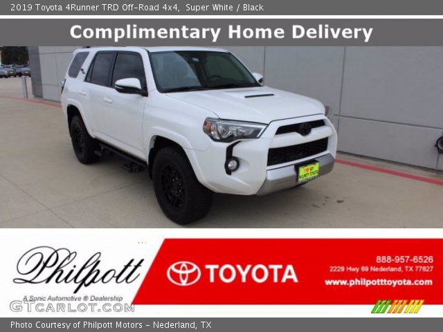 2019 Toyota 4Runner TRD Off-Road 4x4 in Super White