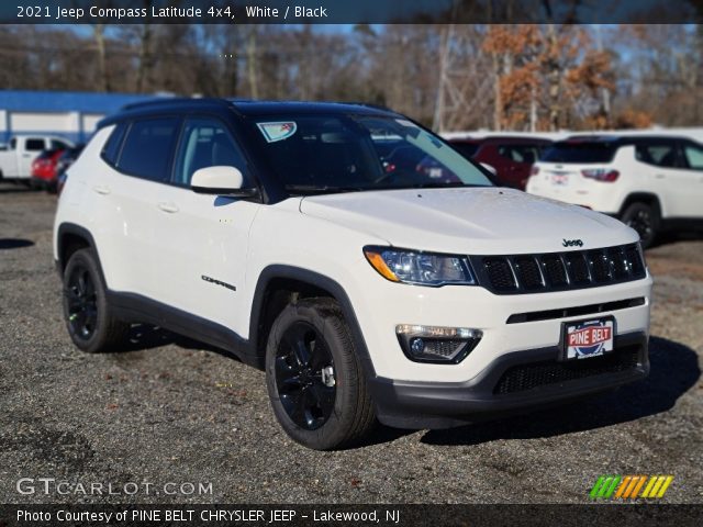 2021 Jeep Compass Latitude 4x4 in White