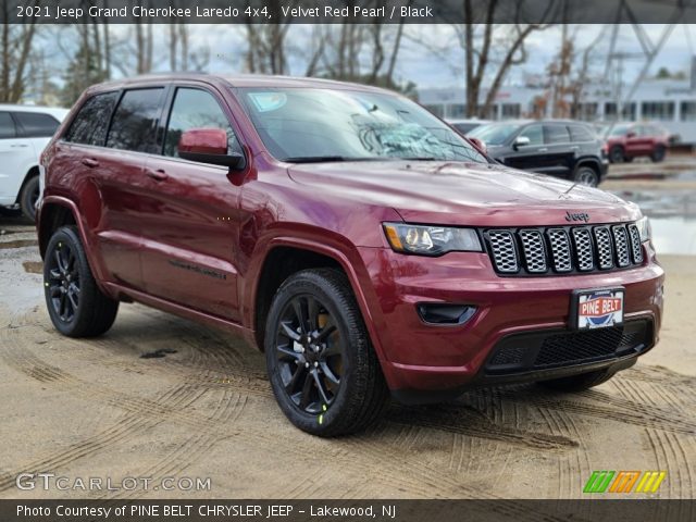 2021 Jeep Grand Cherokee Laredo 4x4 in Velvet Red Pearl