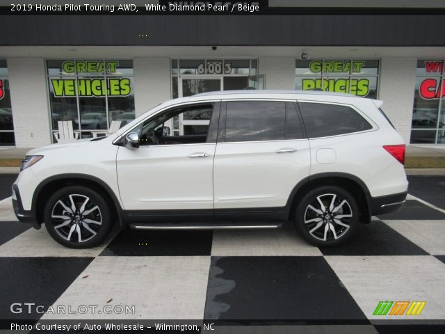 2019 Honda Pilot Touring AWD in White Diamond Pearl