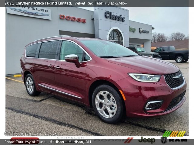 2021 Chrysler Pacifica Hybrid Limited in Velvet Red Pearl