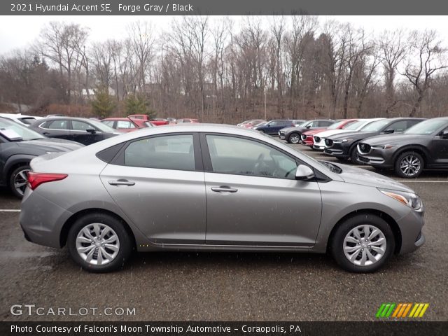 2021 Hyundai Accent SE in Forge Gray