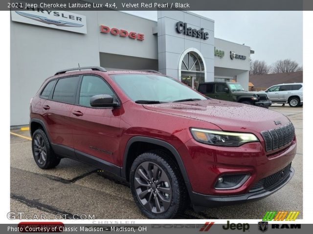 2021 Jeep Cherokee Latitude Lux 4x4 in Velvet Red Pearl