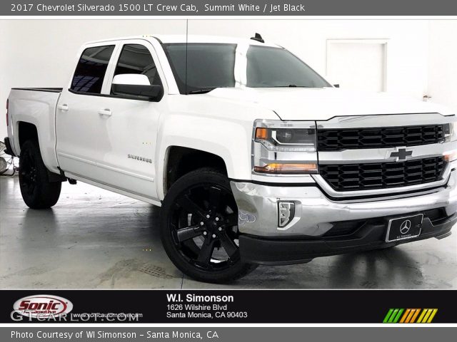 2017 Chevrolet Silverado 1500 LT Crew Cab in Summit White