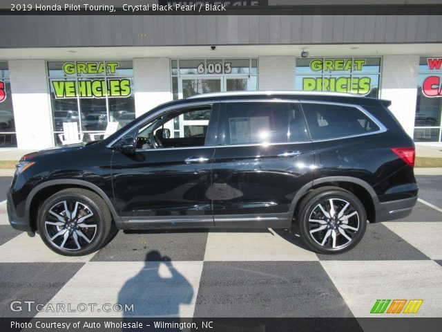 2019 Honda Pilot Touring in Crystal Black Pearl