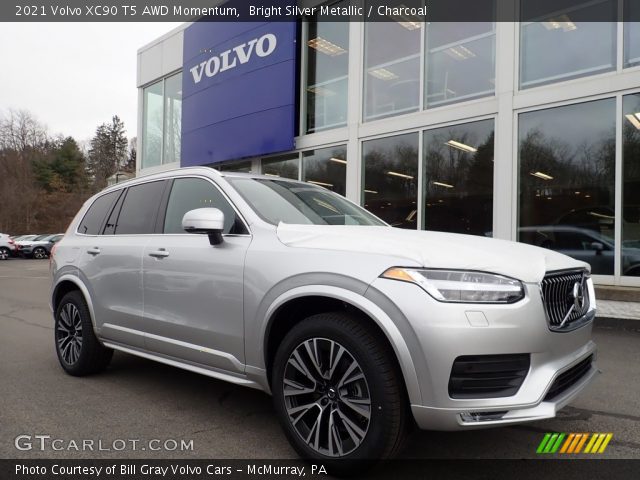 2021 Volvo XC90 T5 AWD Momentum in Bright Silver Metallic