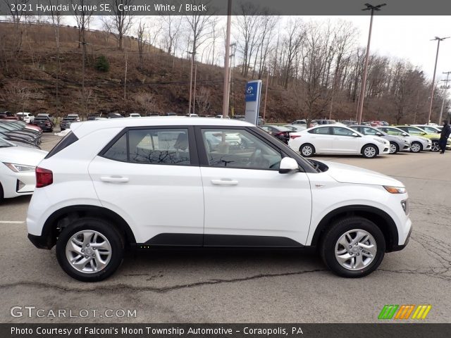 2021 Hyundai Venue SE in Ceramic White