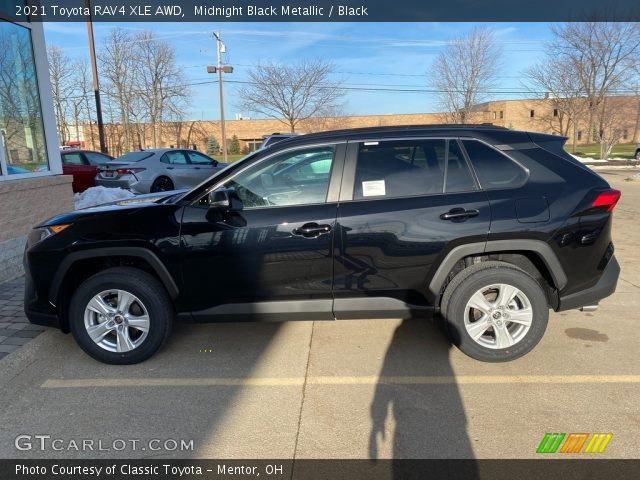 2021 Toyota RAV4 XLE AWD in Midnight Black Metallic