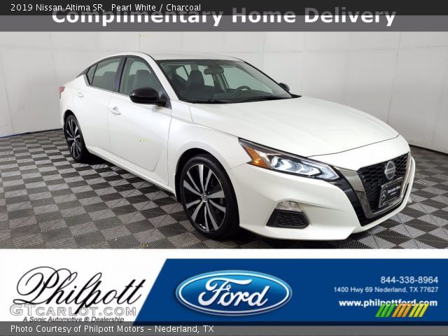 2019 Nissan Altima SR in Pearl White