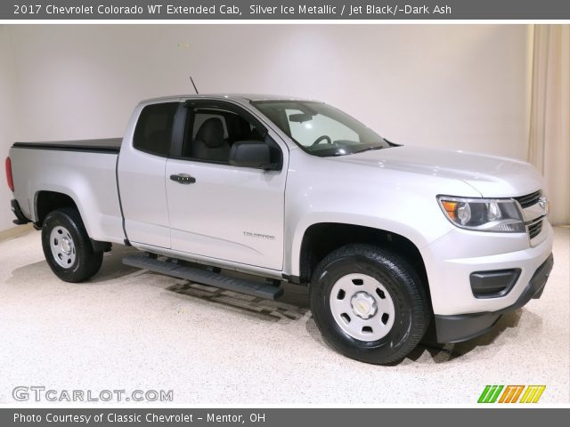 2017 Chevrolet Colorado WT Extended Cab in Silver Ice Metallic