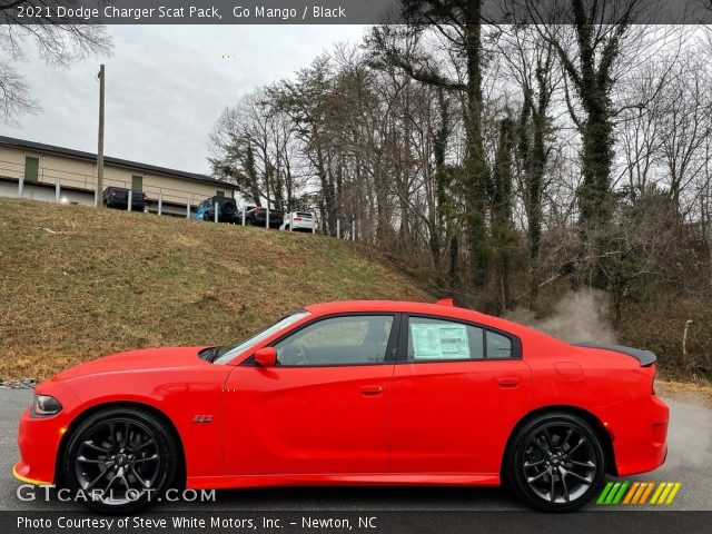 2021 Dodge Charger Scat Pack in Go Mango