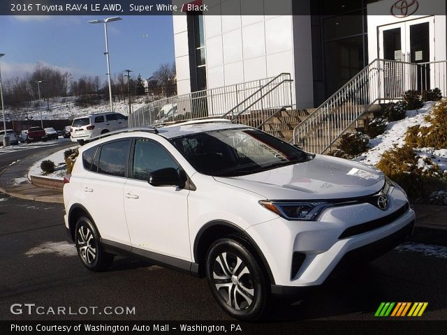 2016 Toyota RAV4 LE AWD in Super White