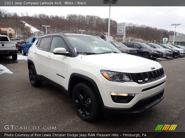 2021 Jeep Compass Latitude 4x4 in White