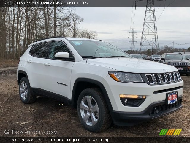 2021 Jeep Compass Latitude 4x4 in White