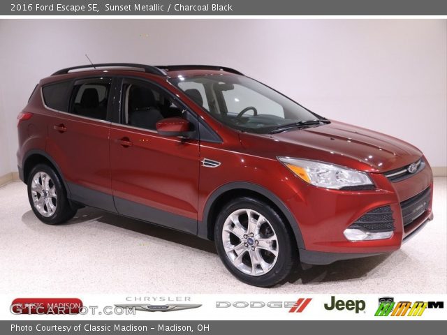 2016 Ford Escape SE in Sunset Metallic