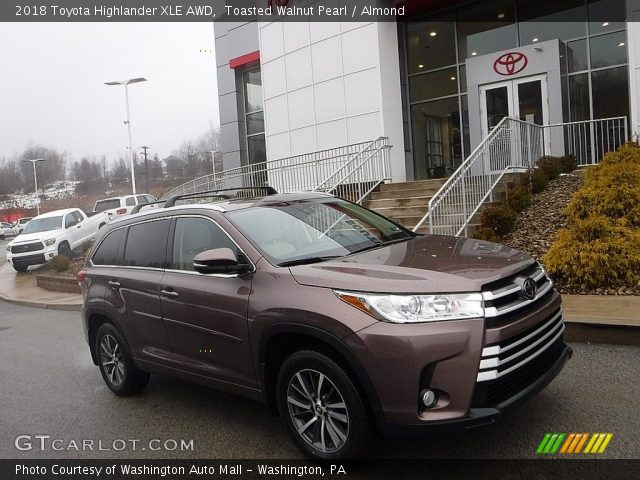 2018 Toyota Highlander XLE AWD in Toasted Walnut Pearl