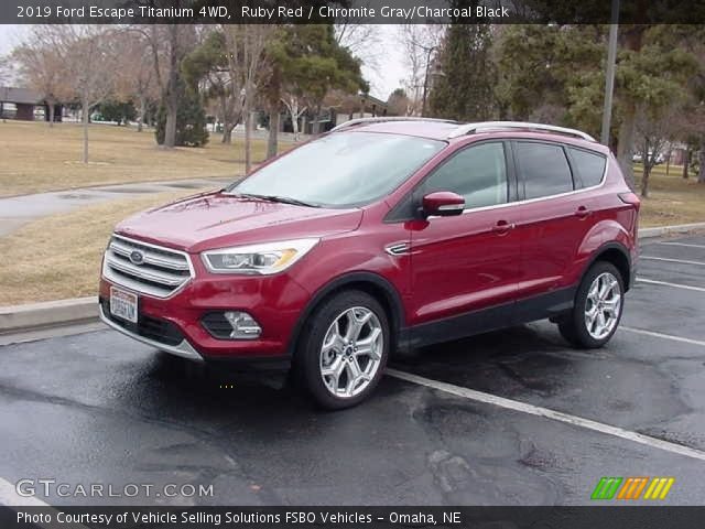 2019 Ford Escape Titanium 4WD in Ruby Red