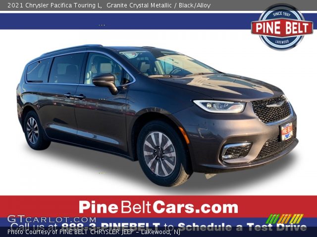 2021 Chrysler Pacifica Touring L in Granite Crystal Metallic