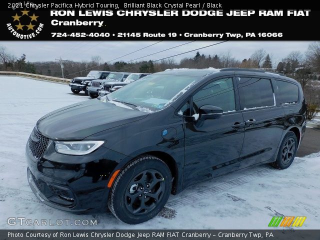2021 Chrysler Pacifica Hybrid Touring in Brilliant Black Crystal Pearl