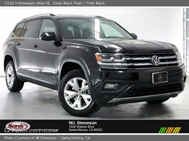 2018 Volkswagen Atlas SE in Deep Black Pearl