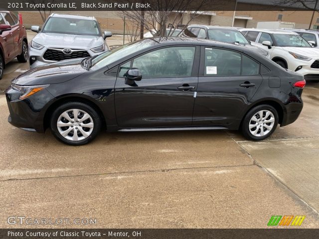 2021 Toyota Corolla LE in Black Sand Pearl