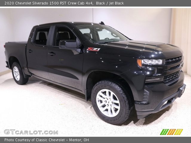 2020 Chevrolet Silverado 1500 RST Crew Cab 4x4 in Black