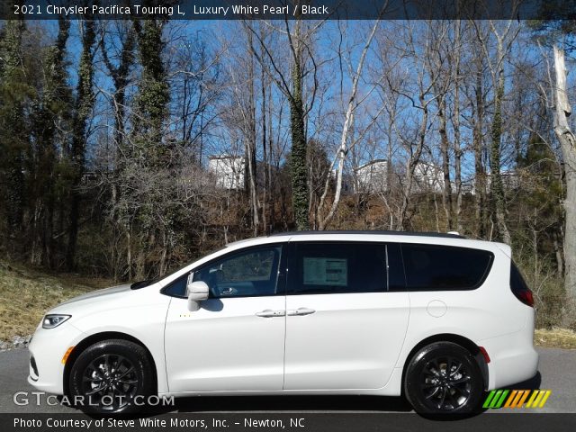 2021 Chrysler Pacifica Touring L in Luxury White Pearl