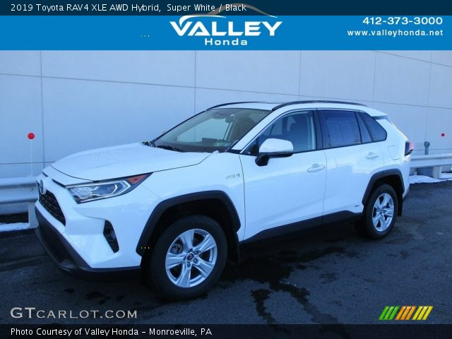 2019 Toyota RAV4 XLE AWD Hybrid in Super White