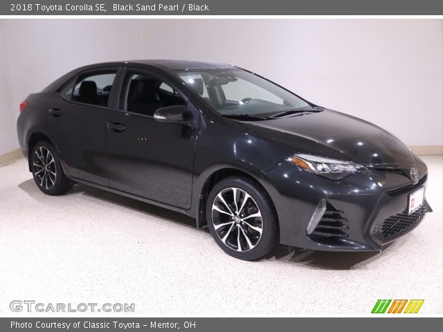 2018 Toyota Corolla SE in Black Sand Pearl