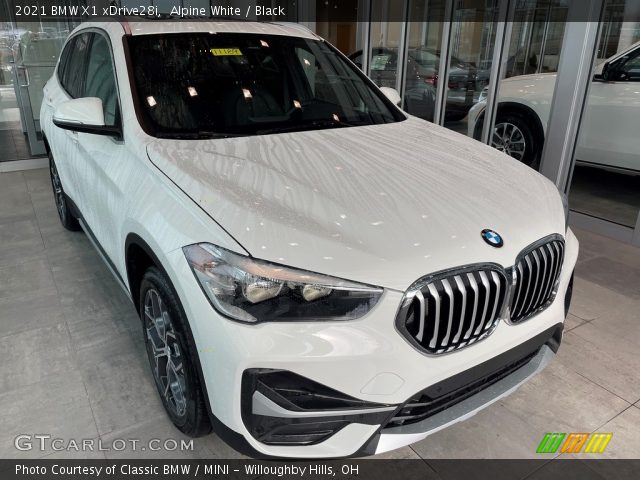 2021 BMW X1 xDrive28i in Alpine White